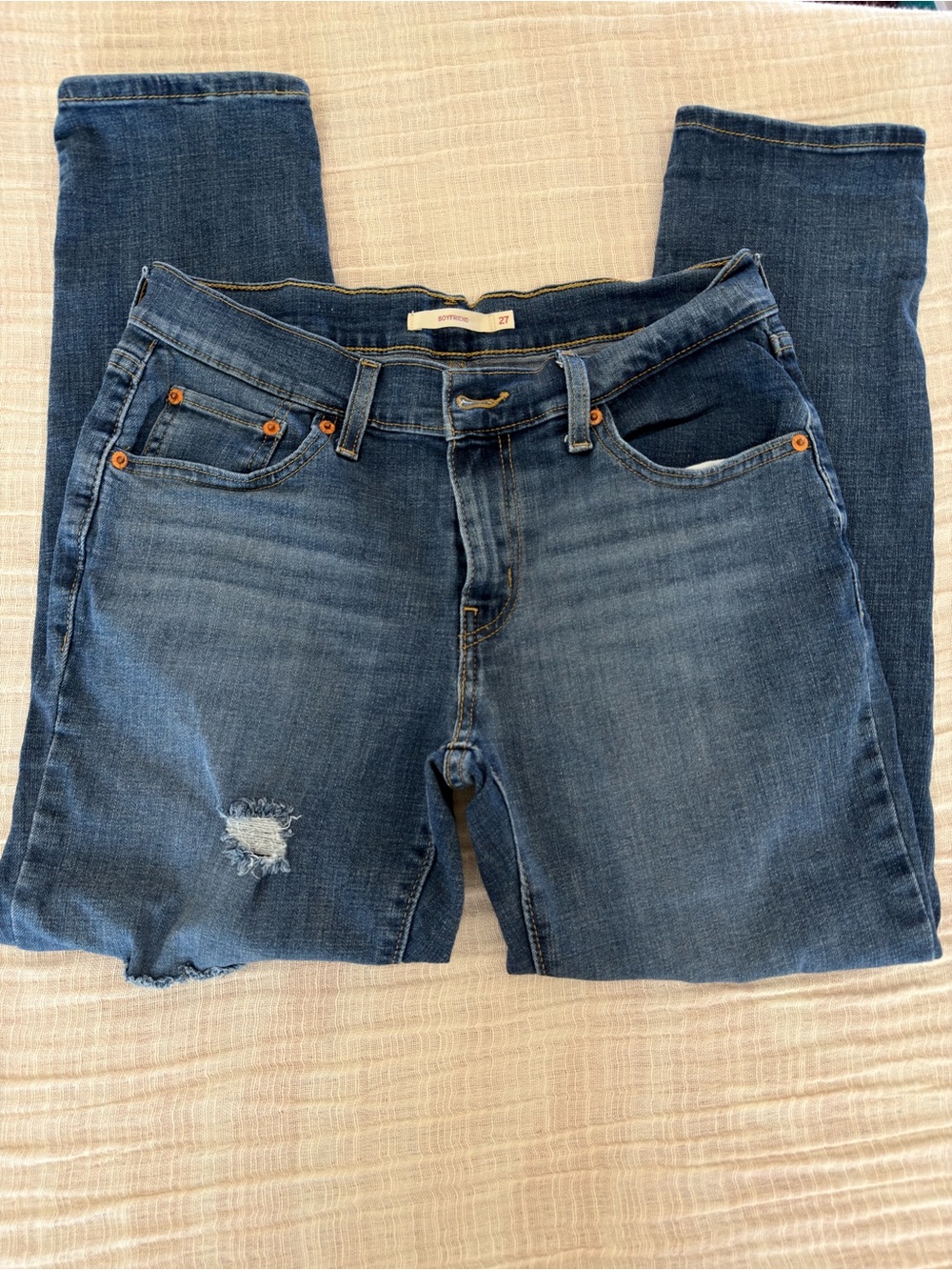 👖 Levi's Boyfriend Jeans - Size 27